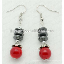 Boucles d&#39;oreilles en perles de corail rouge en hématite magnétique